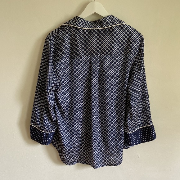 Worn once! GAP PJ Style blouse - Picture 2 of 4